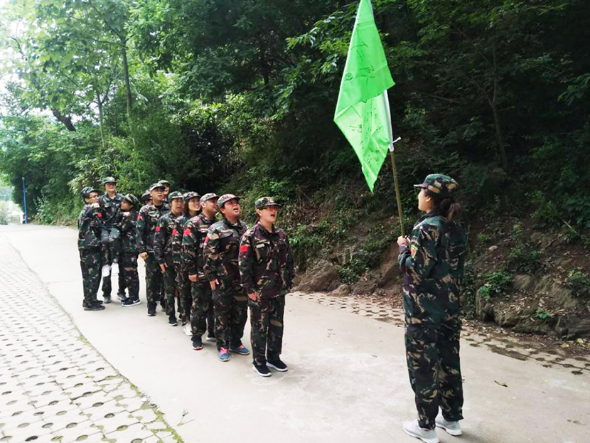 凝心聚力，挑戰(zhàn)自我---桂仁醫(yī)藥開展戶外拓展訓(xùn)練